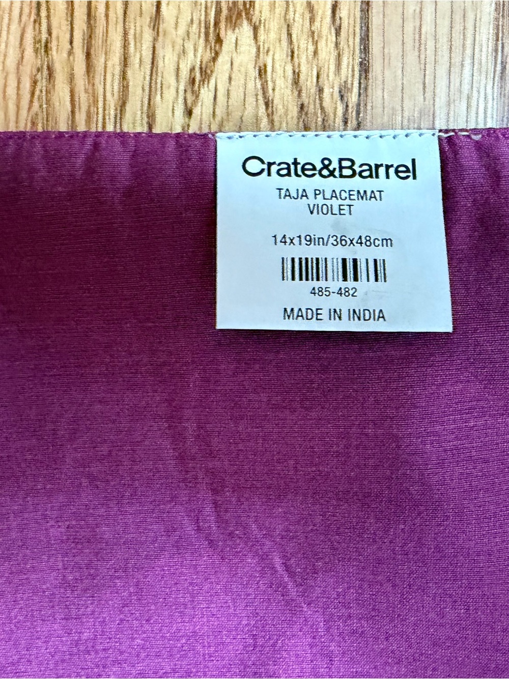 Crate & Barrel NWT Set of 4 Purple and Fuchsia Cotton Placemats - Picture 4 of 4